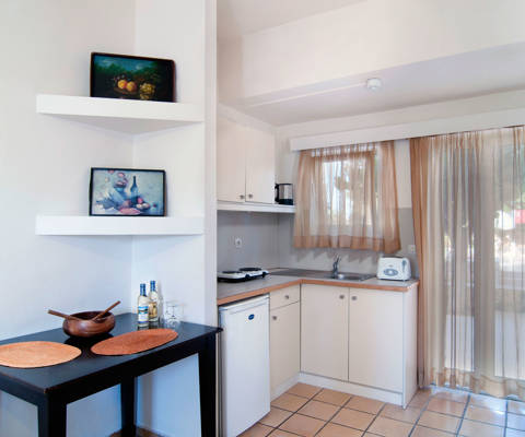 Ourania Apartments - One Bedroom Apartment - Kitchen