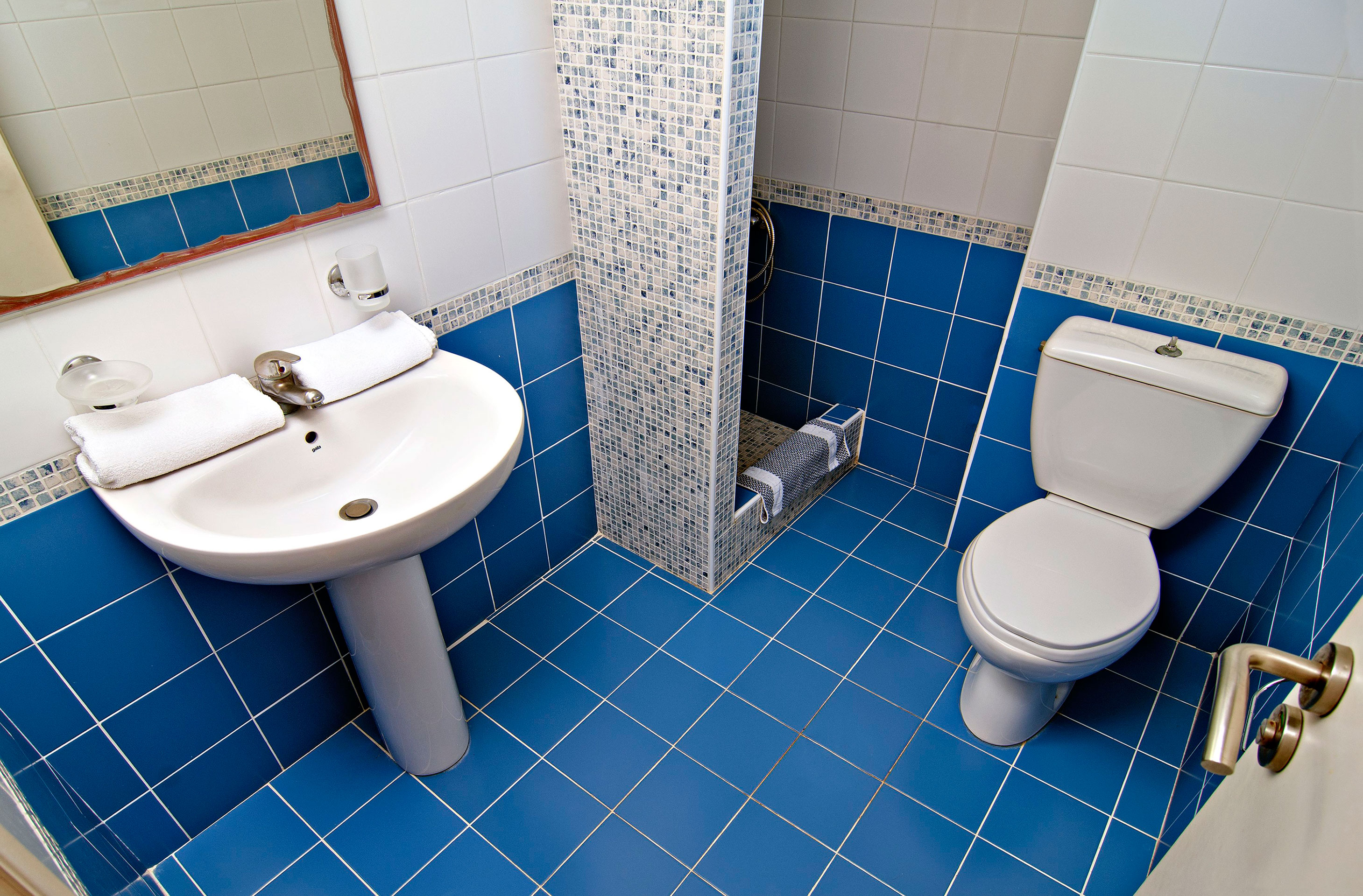 Ourania Apartments - One Bedroom Apartment - Bathroom