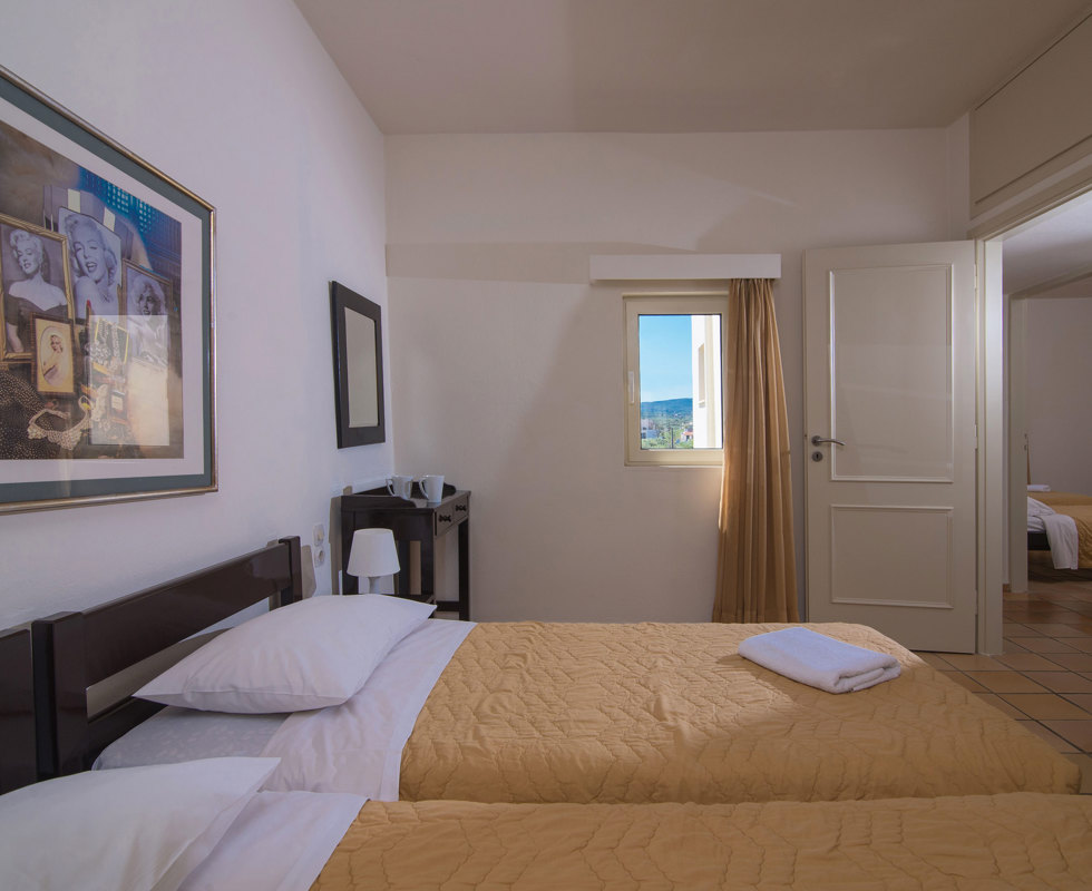 Ourania Apartments - Two Bedroom Apartment - Bedroom